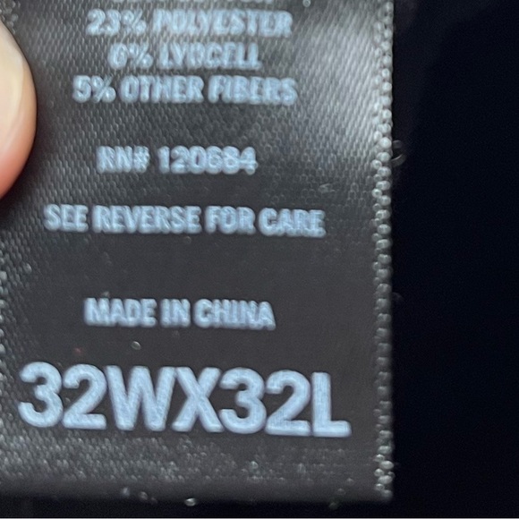 Hot Topic Black Cargo Buckle Straight Leg Pants 32W x 32L Grunge Skater Goth - Picture 4 of 8